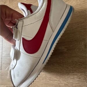 Nike Cortez Kids White  Sneakers with Red Swoosh and Blue Sole